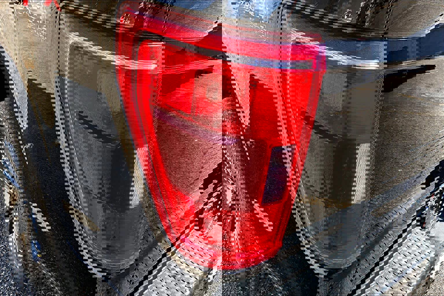 Certified 2022 Ford F150 XLT w/ Equipment Group 302A High image 30