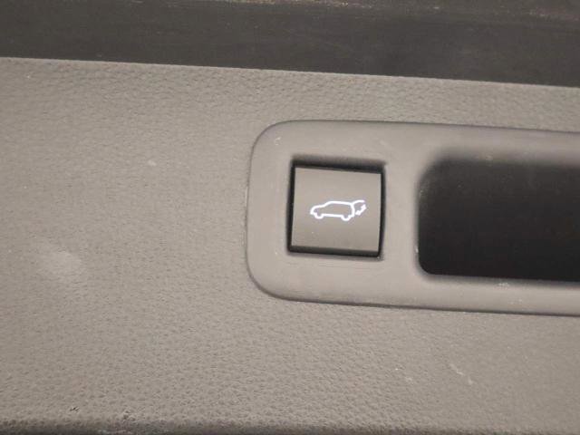 Used 2022 Toyota Highlander XLE image 27