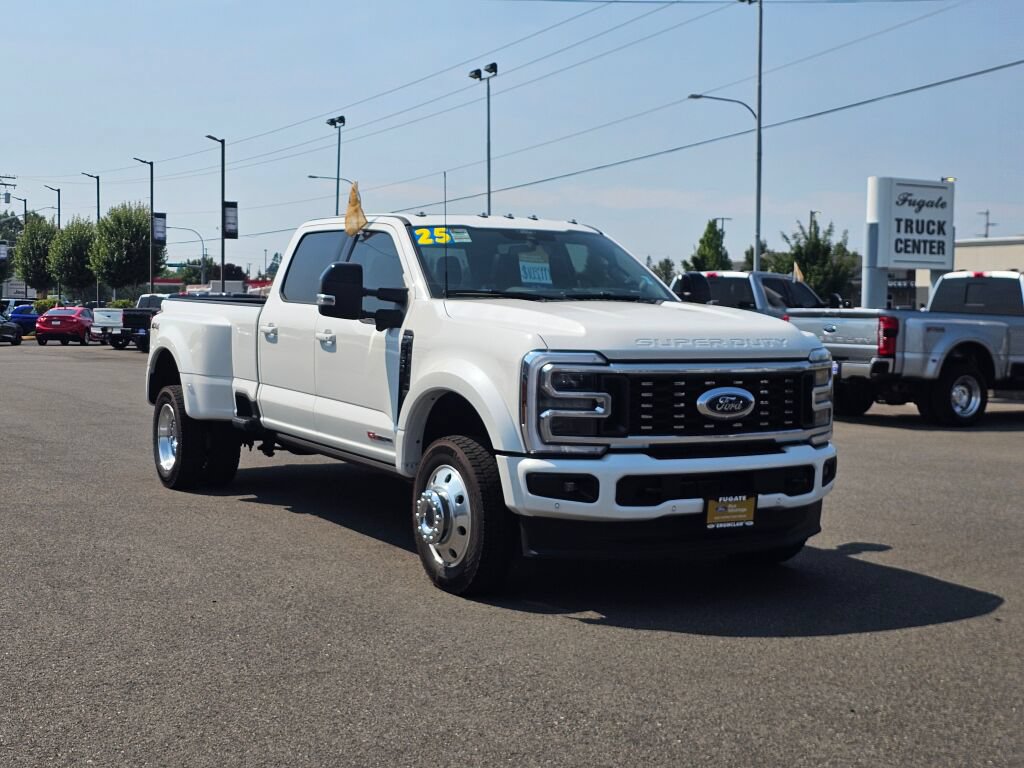 Certified 2025 Ford F450 Platinum w/ Camper Package AWD/4WD image 7