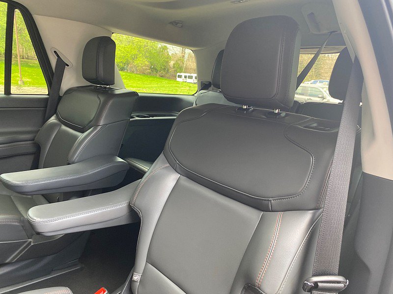 Certified 2025 Ford Expedition Active AWD/4WD image 34