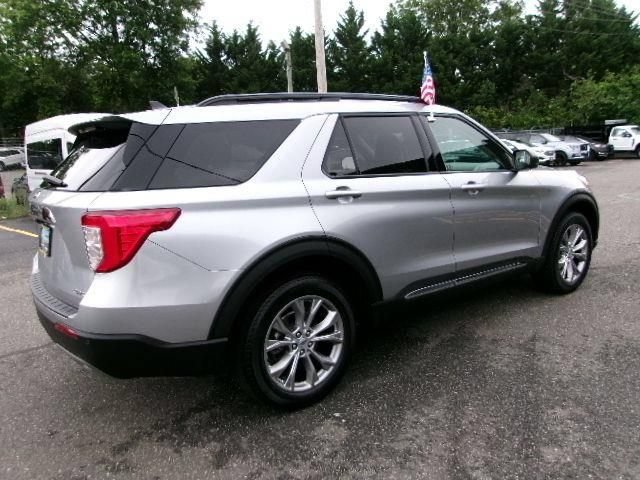 Certified 2023 Ford Explorer XLT w/ Equipment Group 202A AWD/4WD image 6