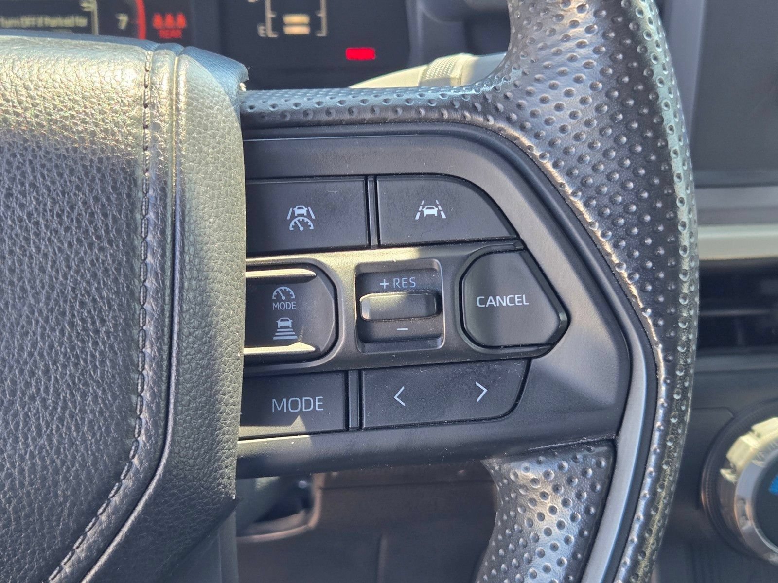 Used 2024 Toyota Tacoma SR5 AWD/4WD image 24