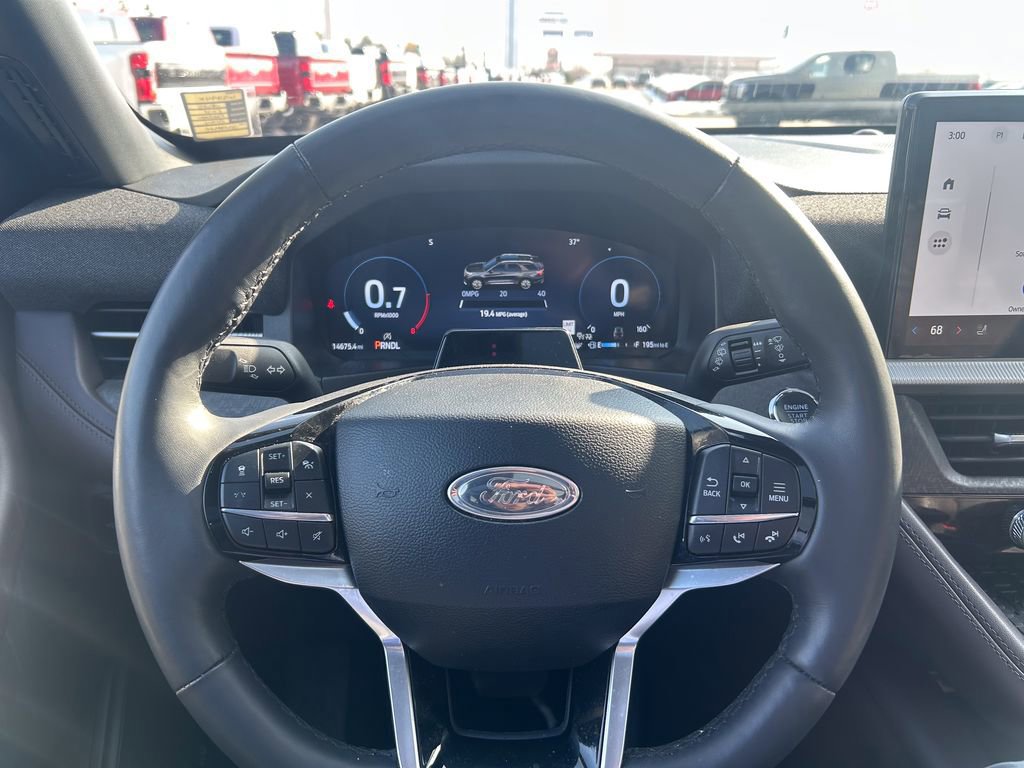 Certified 2025 Ford Explorer Platinum w/ LUX Leather Package image 33