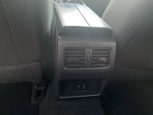 Used 2023 Nissan Rogue SV image 13