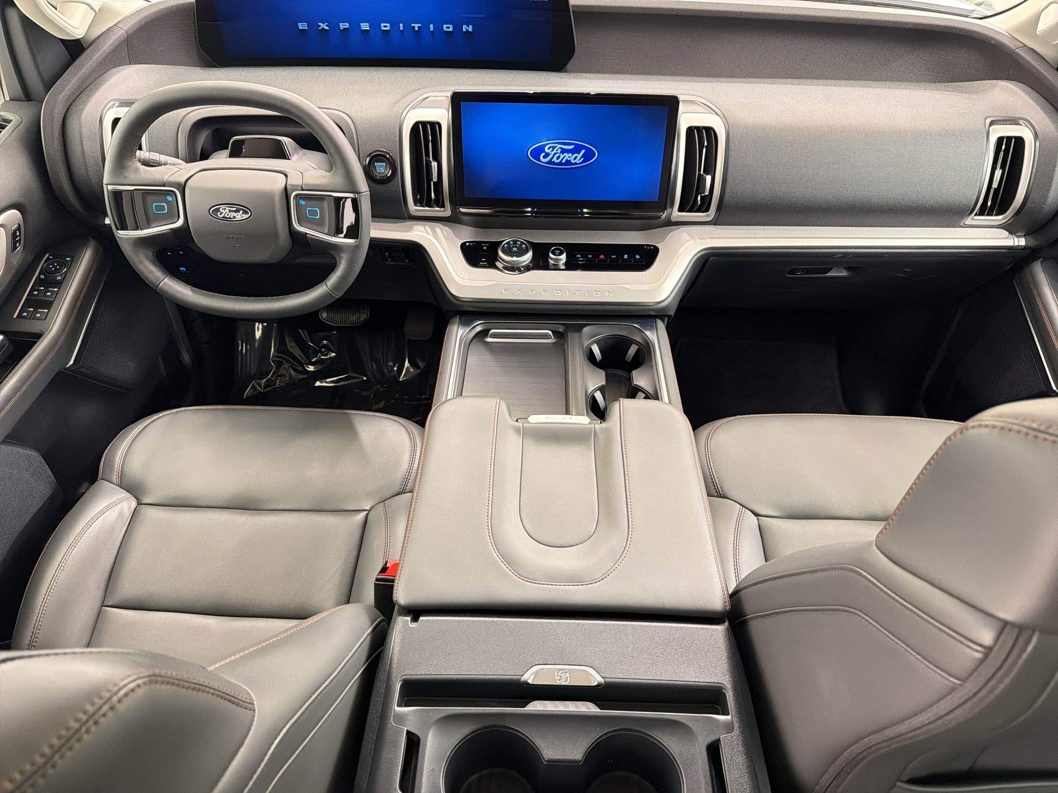 Certified 2025 Ford Expedition Active AWD/4WD image 15