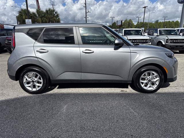 Used 2024 Kia Soul LX w/ Option Group 015 FWD image 14