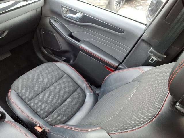 Certified 2023 Ford Escape ST-Line w/ Tech Pack #1 image 19
