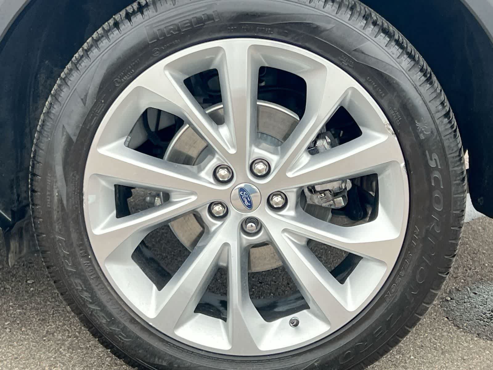 Certified 2023 Ford Explorer Platinum w/ Technology Package AWD/4WD image 14