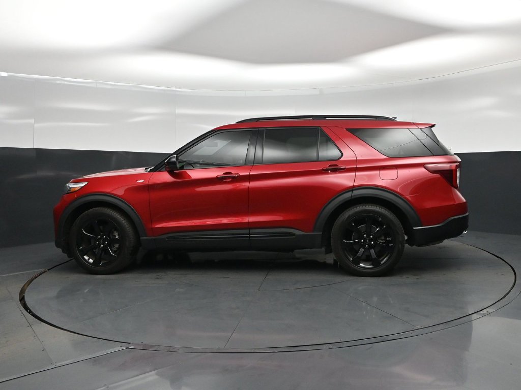 Certified 2024 Ford Explorer ST-Line w/ Class IV Trailer Tow Package RWD image 30