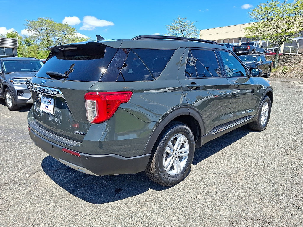 Certified 2023 Ford Explorer XLT w/ Equipment Group 202A AWD/4WD image 8