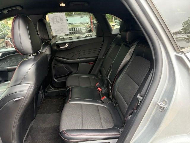 Certified 2024 Ford Escape ST-Line AWD/4WD image 17