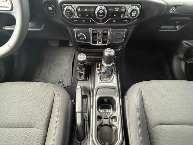Used 2023 Jeep Gladiator Sport AWD/4WD image 22