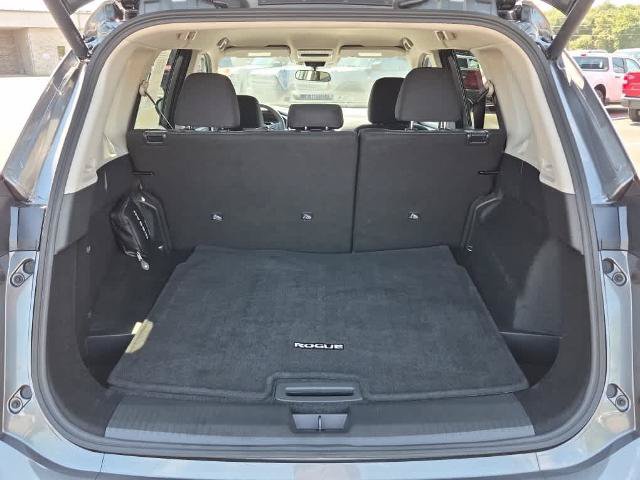 Used 2026 Nissan Rogue SV AWD/4WD image 19