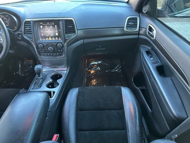Used 2017 Jeep Grand Cherokee Altitude image 12