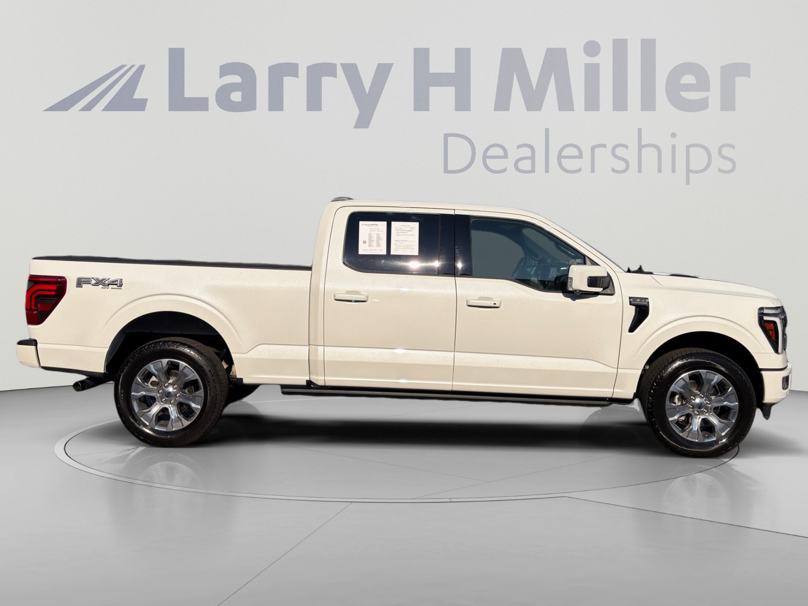 Certified 2025 Ford F150 Platinum w/ FX4 Off-Road Package AWD/4WD image 6