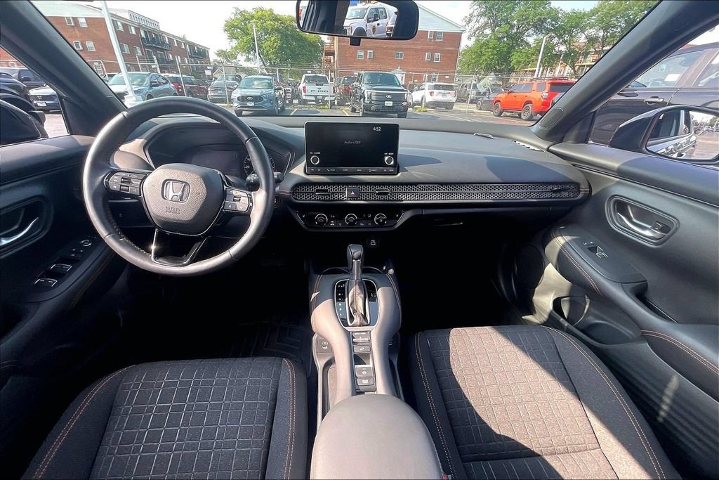 Used 2024 Honda HR-V Sport image 14