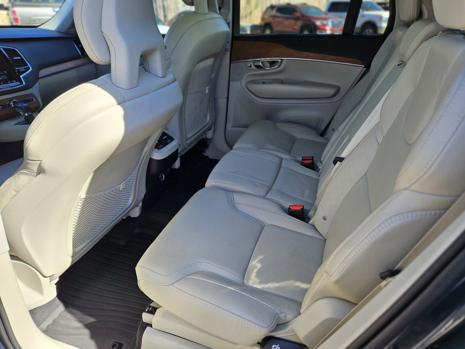 Used 2020 Volvo XC90 T6 Inscription w/ Protection Package Premier image 17