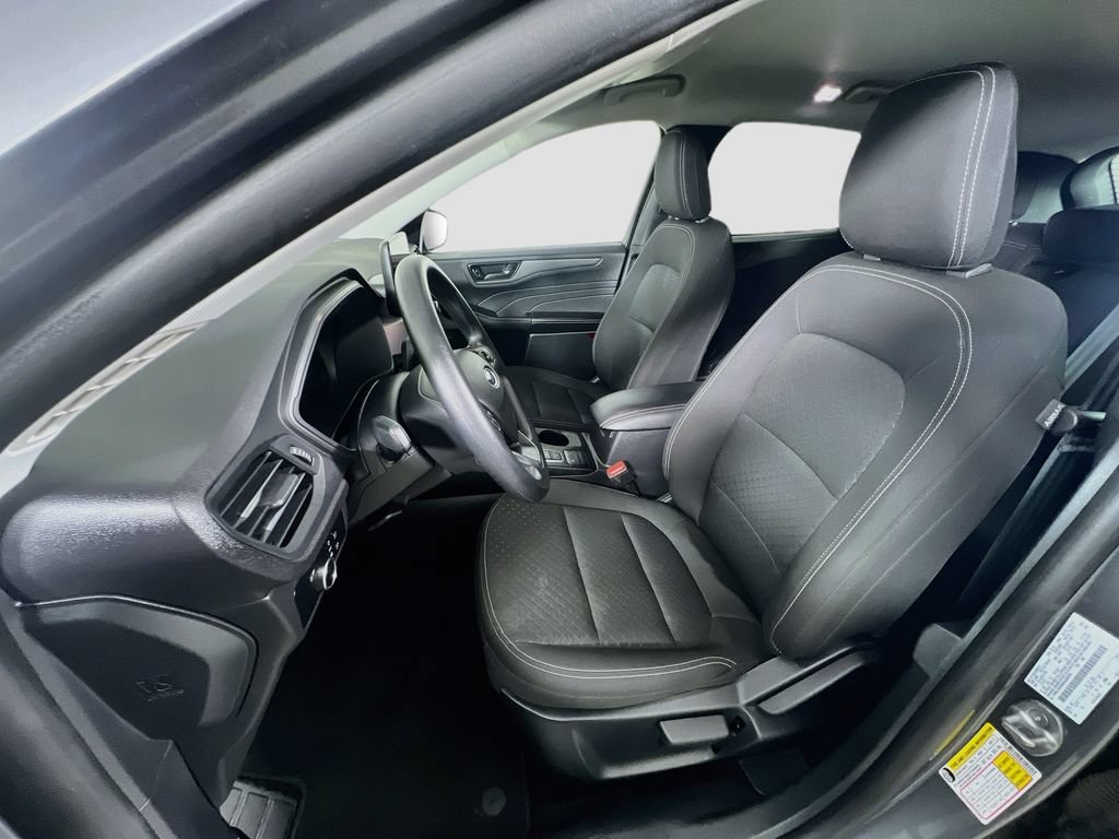 Certified 2025 Ford Escape Active AWD/4WD image 11