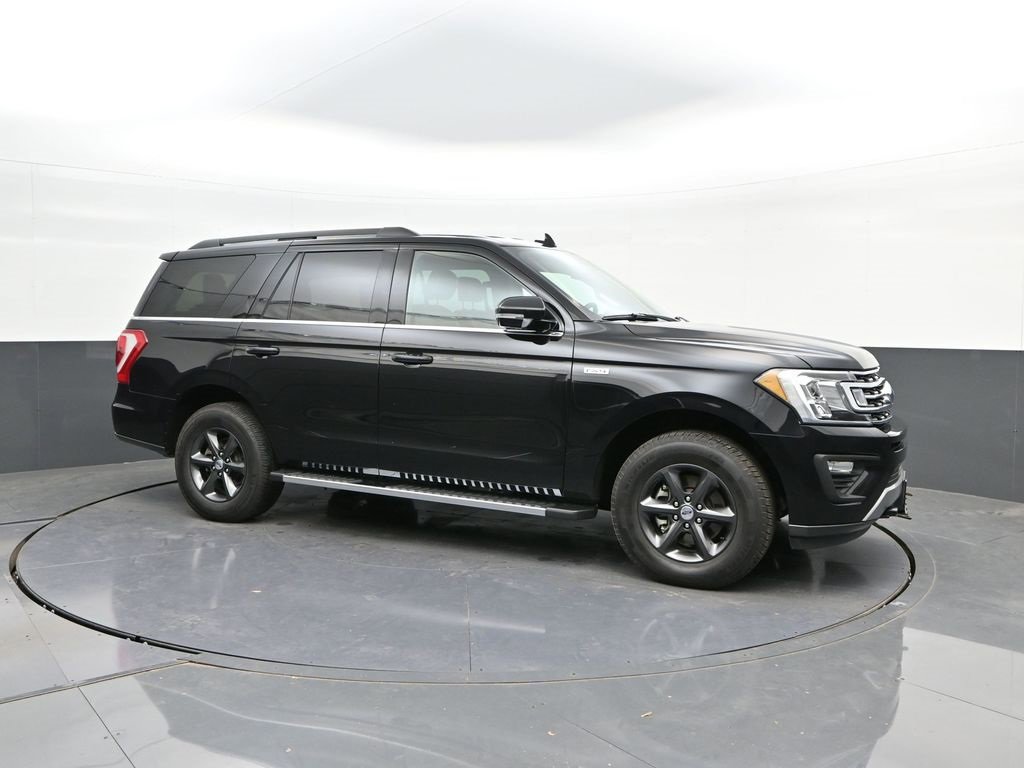 Certified 2019 Ford Expedition XLT w/ Equipment Group 202A image 17