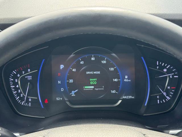 Used 2020 Hyundai Santa Fe Limited AWD/4WD image 18