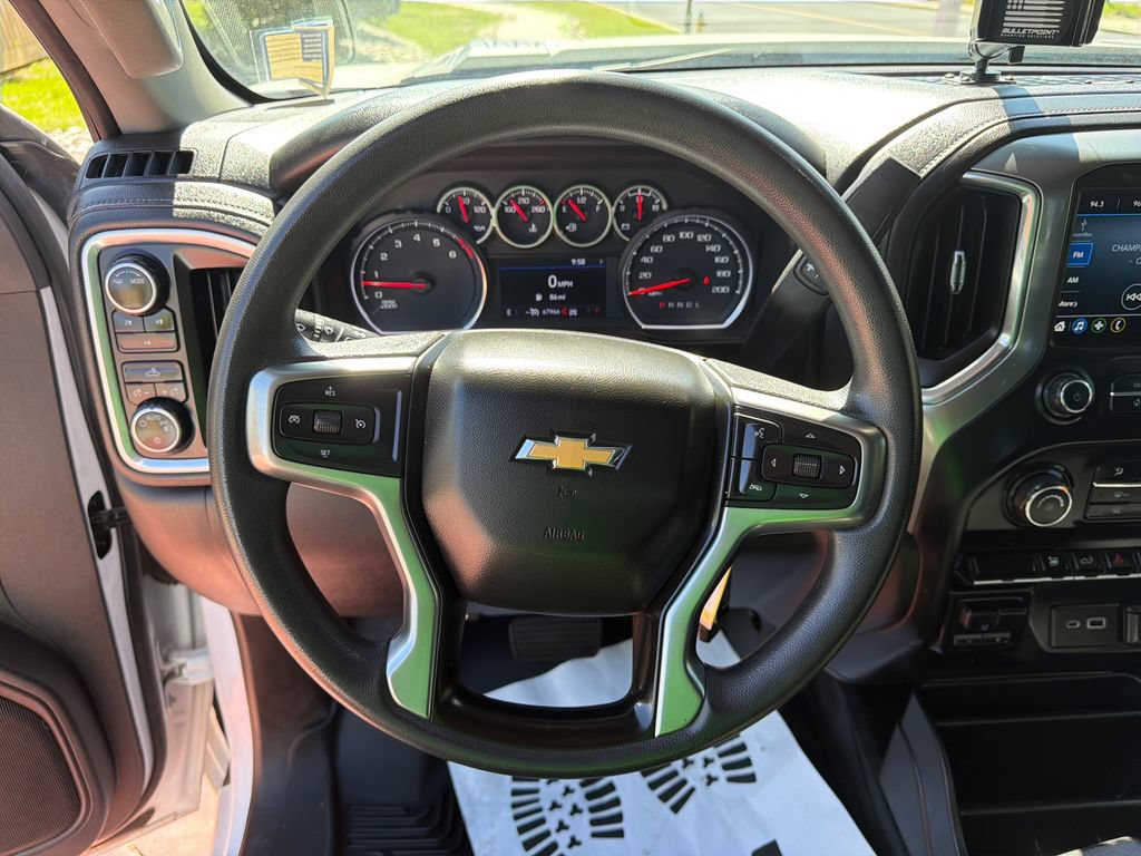 Used 2020 Chevrolet Silverado 3500 LT AWD/4WD image 16