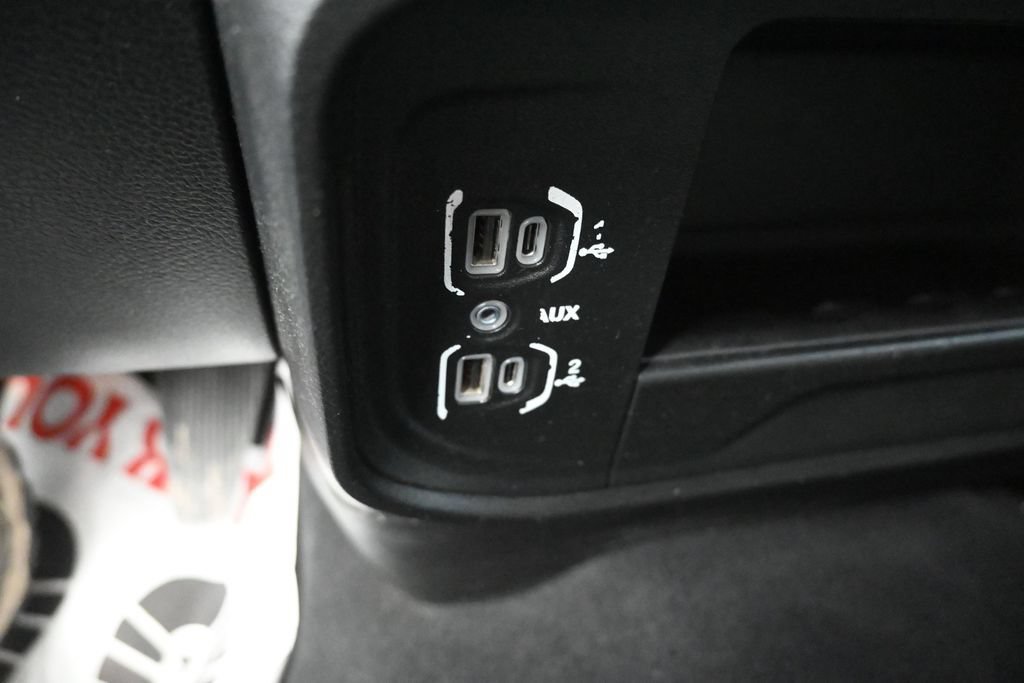 Used 2024 RAM 2500 Big Horn AWD/4WD image 30