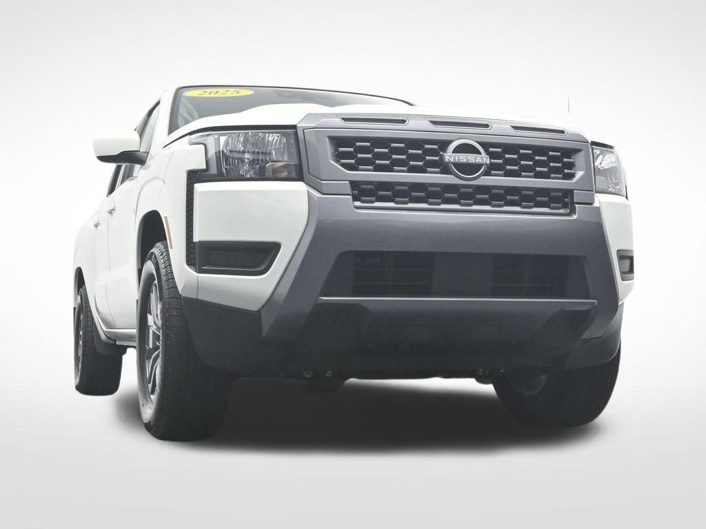 Used 2025 Nissan Frontier SV RWD image 46