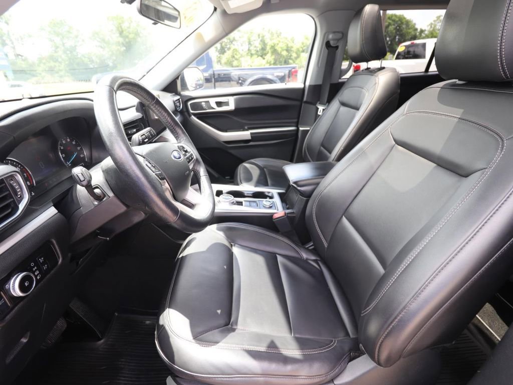 Certified 2023 Ford Explorer XLT w/ Equipment Group 202A AWD/4WD image 2