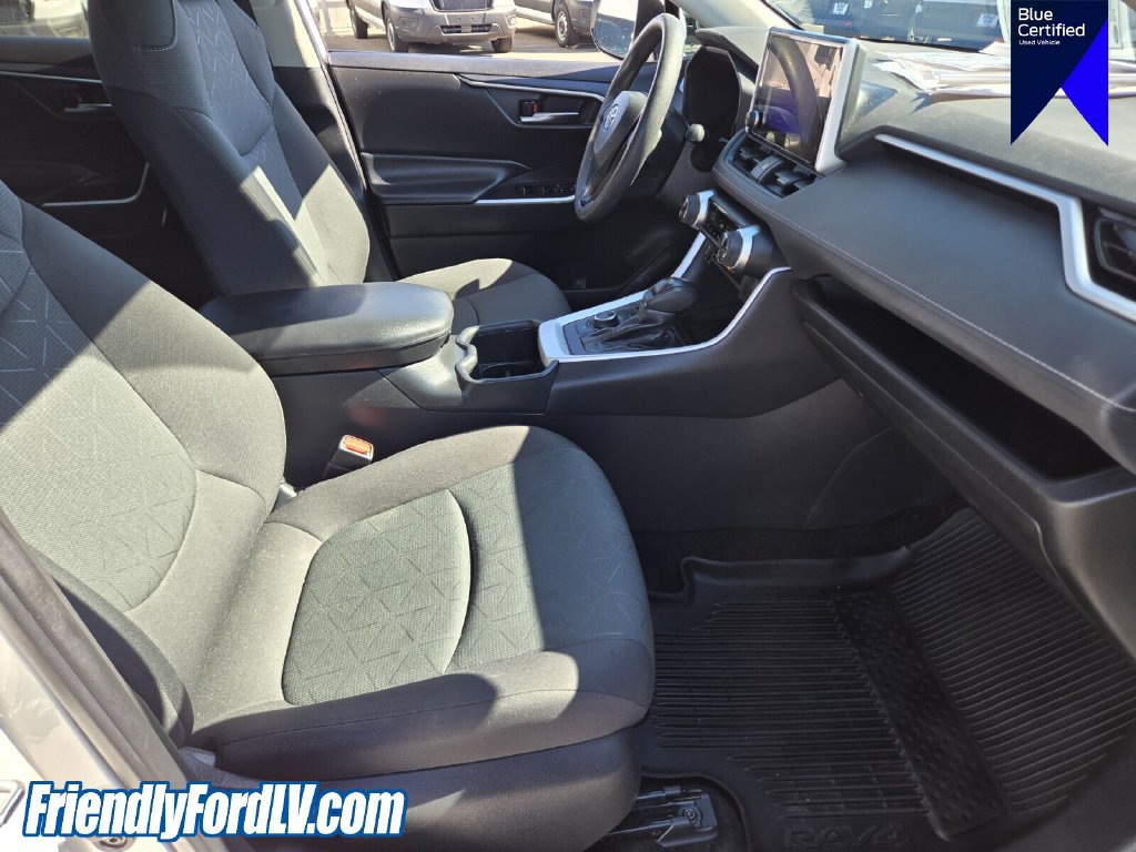 Used 2024 Toyota RAV4 XLE AWD/4WD image 18