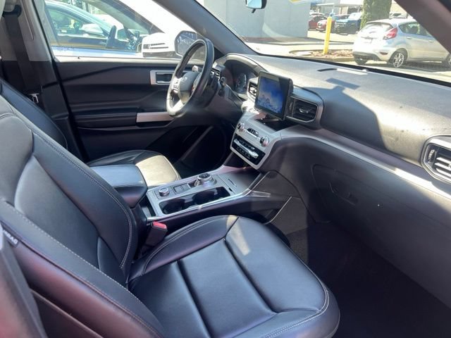 Certified 2020 Ford Explorer XLT w/ Equipment Group 202A AWD/4WD image 5