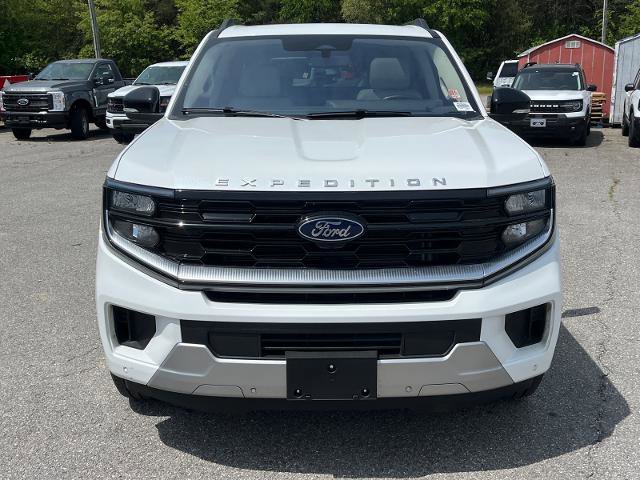 Certified 2025 Ford Expedition Platinum w/ Driver's Package AWD/4WD image 5