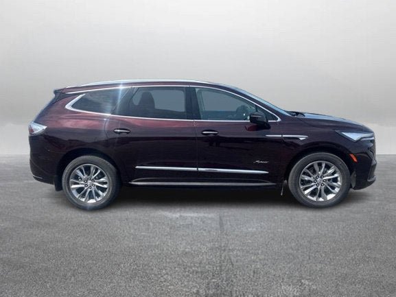 Used 2022 Buick Enclave Avenir w/ Avenir Technology Package AWD/4WD image 6