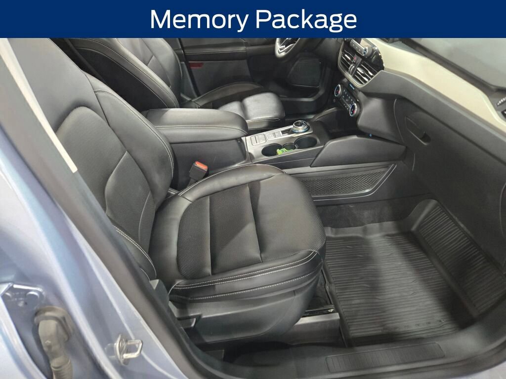 Certified 2022 Ford Escape SEL w/ Technology Package image 6