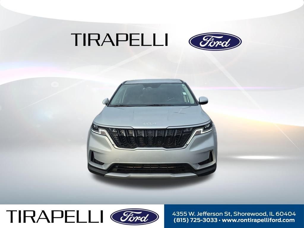 Used 2023 Kia Carnival LX image 8