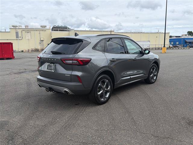 Certified 2023 Ford Escape ST-Line w/ Tech Pack #1 AWD/4WD image 5