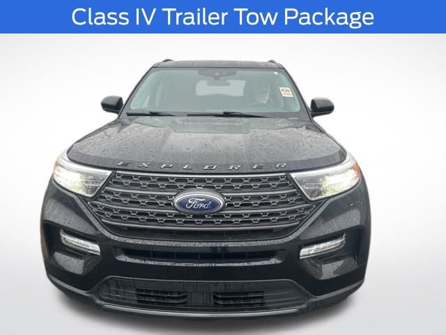 Certified 2022 Ford Explorer XLT w/ Equipment Group 202A image 2