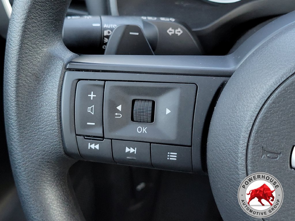 Used 2023 Nissan Rogue S AWD/4WD image 27