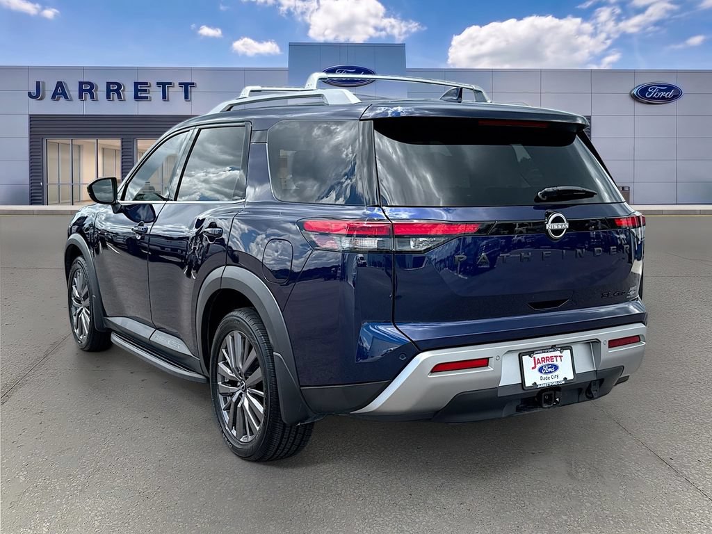 Used 2023 Nissan Pathfinder SL w/ SL Premium Package AWD/4WD image 6
