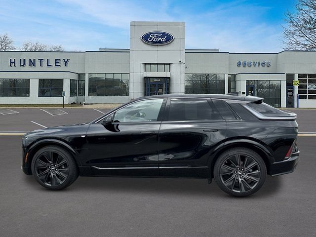 Used 2024 Cadillac Lyriq Sport AWD/4WD image 6