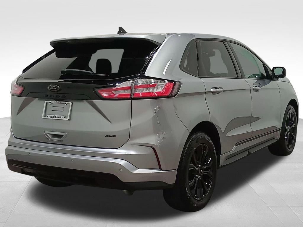 Certified 2024 Ford Edge SE w/ Black Appearance Package AWD/4WD image 3