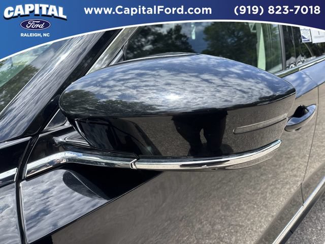 Used 2023 Acura MDX w/ Technology Package FWD image 12