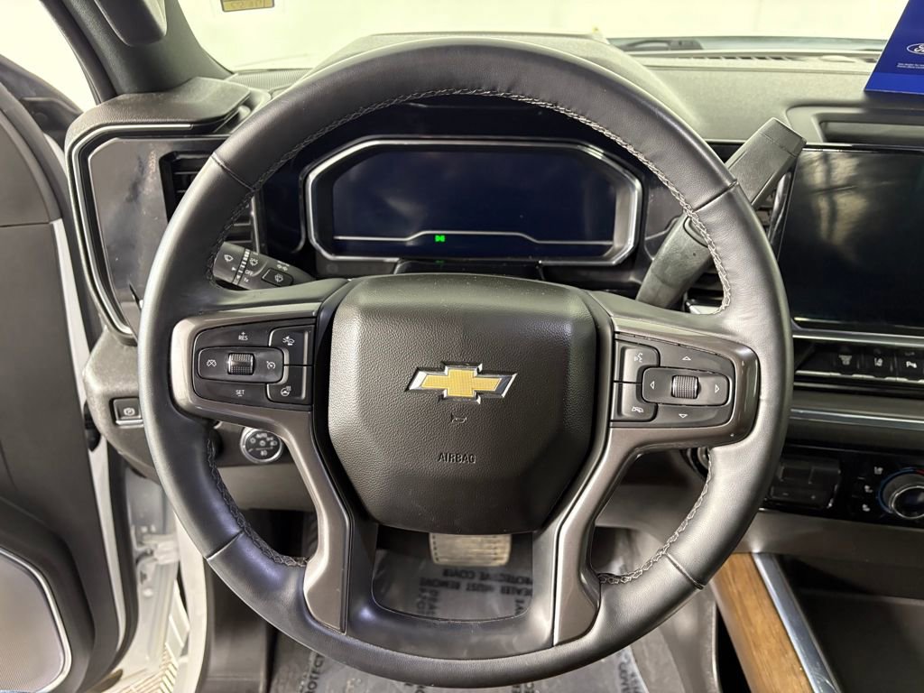 Used 2024 Chevrolet Silverado 3500 High Country image 15