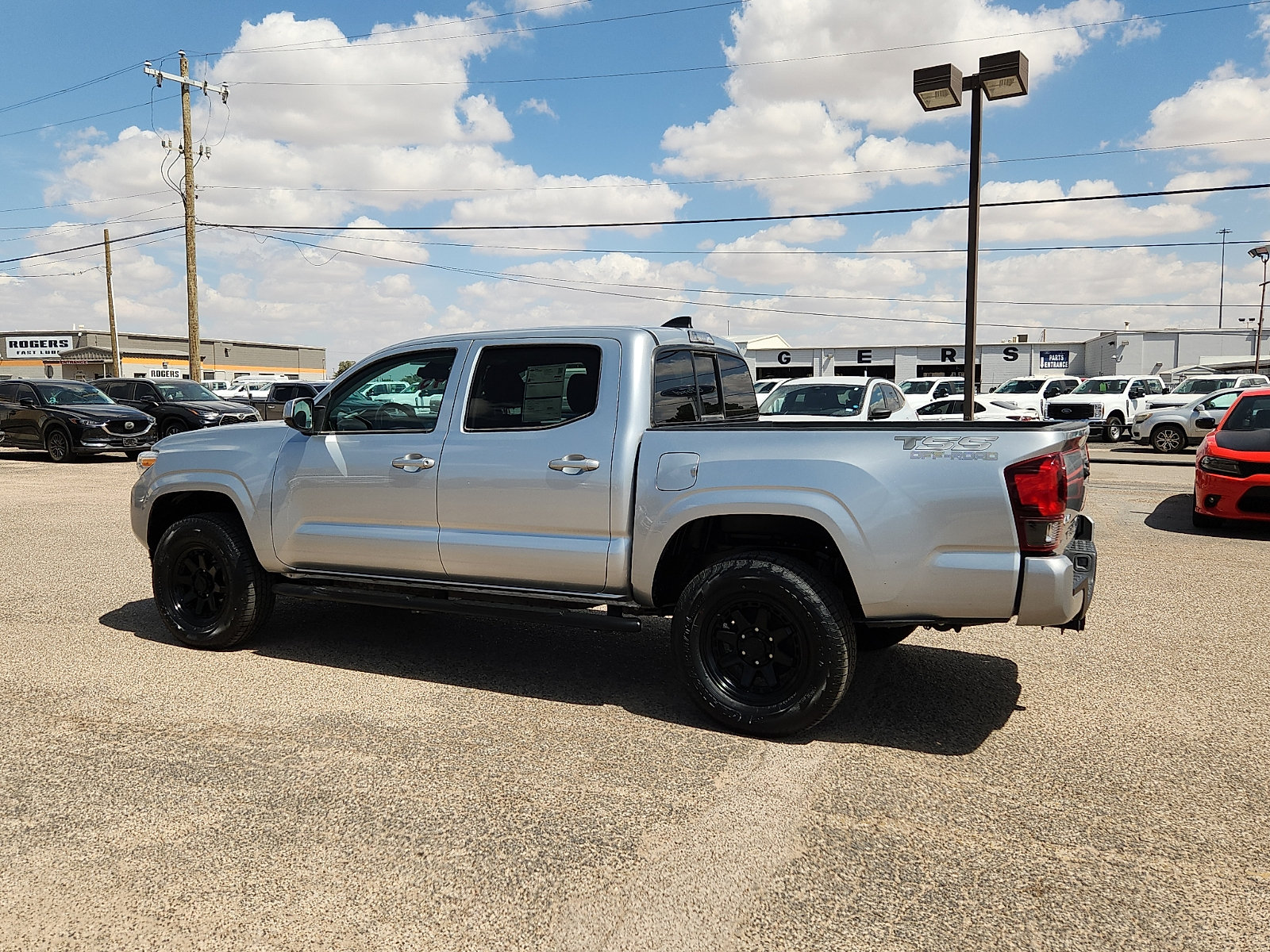 Used 2023 Toyota Tacoma SR AWD/4WD image 4