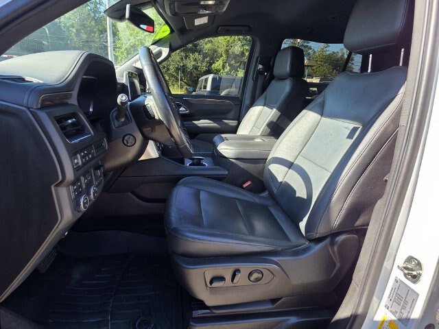 Used 2022 Chevrolet Tahoe Z71 w/ Z71 Off-Road Package AWD/4WD image 13