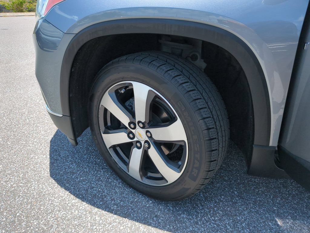 Used 2021 Chevrolet Traverse LT w/ LT Premium Package FWD image 36