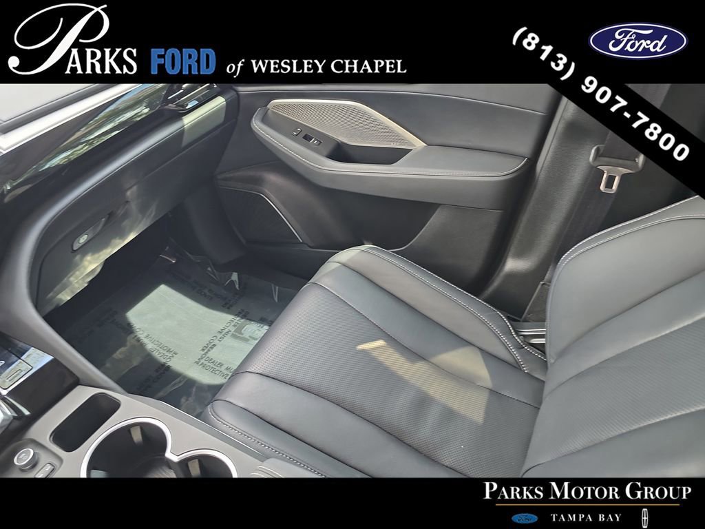 Used 2023 Acura MDX FWD w/ Technology Package image 14