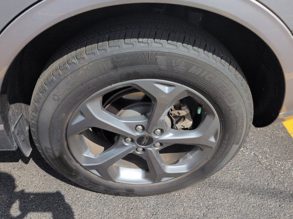 Certified 2024 Ford Escape ST-Line w/ Tech Pack #1 AWD/4WD image 5