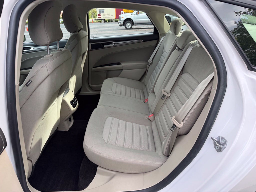 Certified 2019 Ford Fusion SE FWD image 19