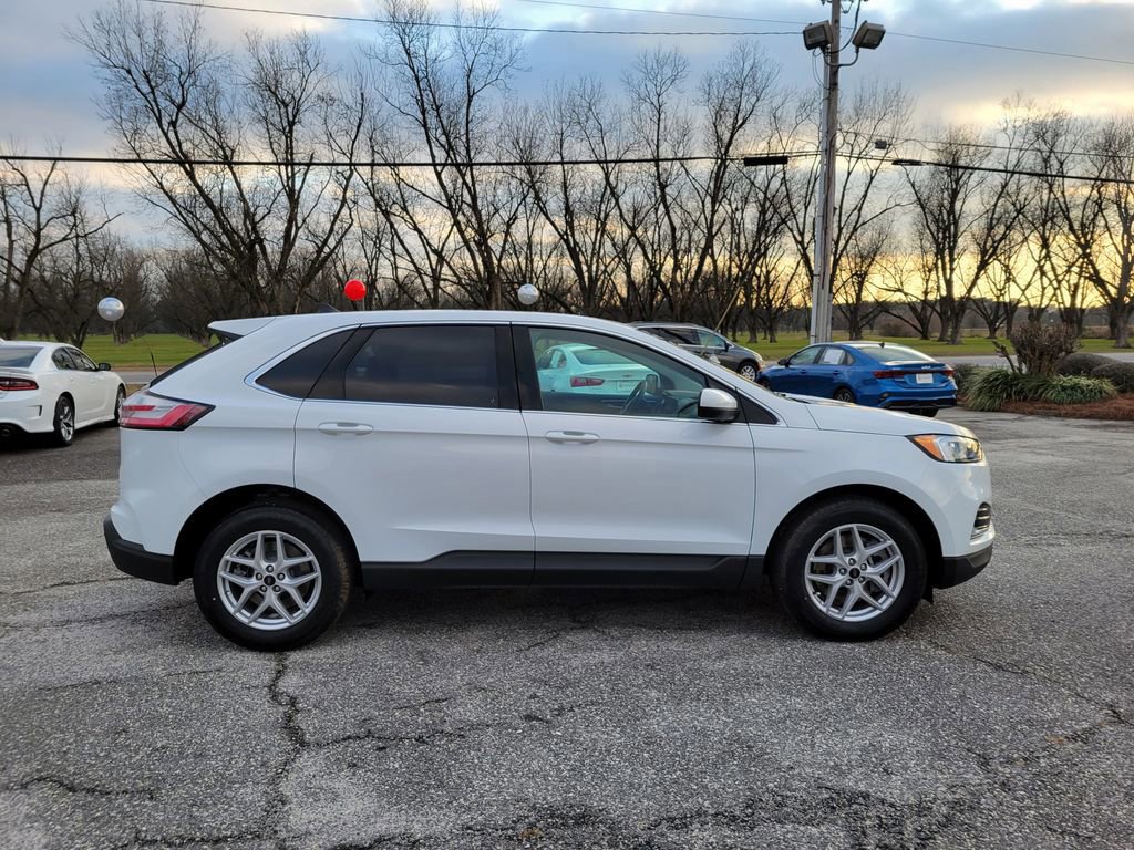 Certified 2024 Ford Edge SEL image 6
