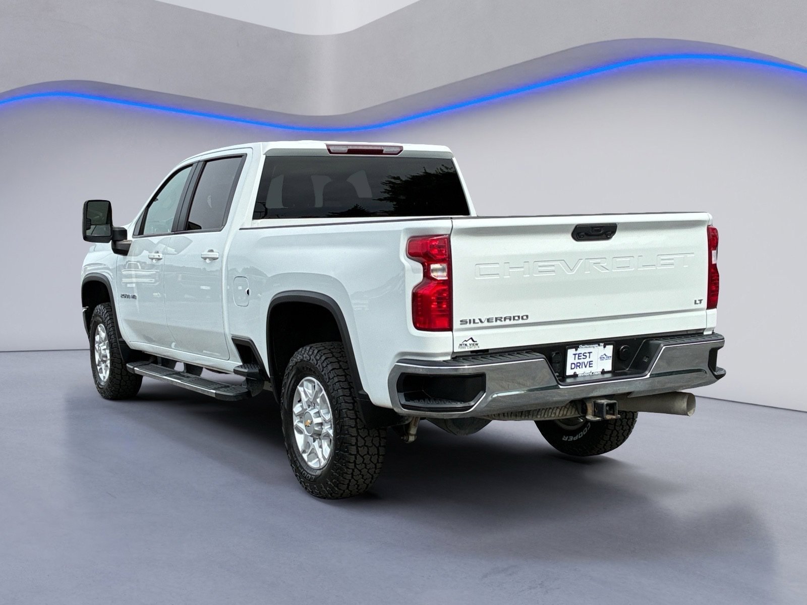 Used 2023 Chevrolet Silverado 2500 LT w/ Convenience Package AWD/4WD image 5